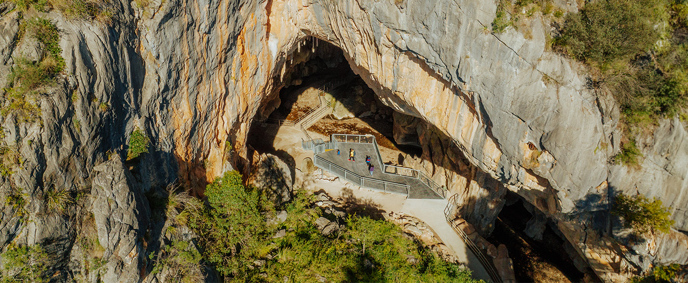 Aerial image of Victoria Arch, Wombeyan Karst Conservation Area. Credit: Remy Brand © DCCEEW