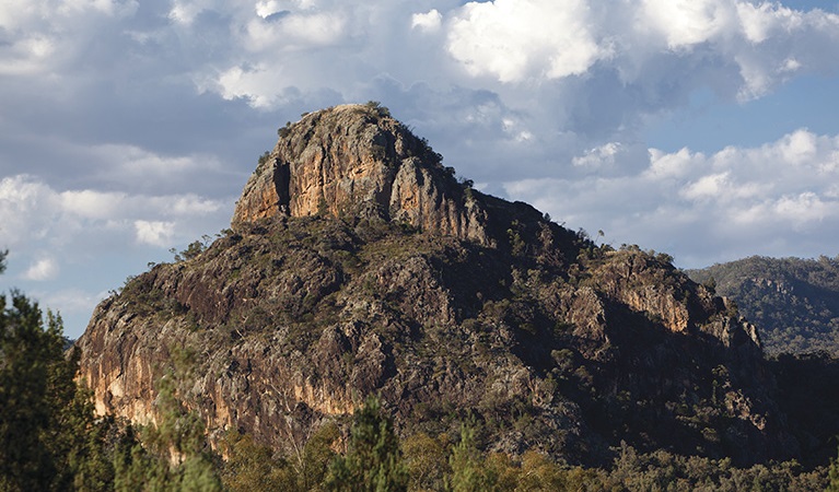 Mountain views along Wambelong Nature track, Warrumbungle National Park. Photo &copy; Rob Cleary